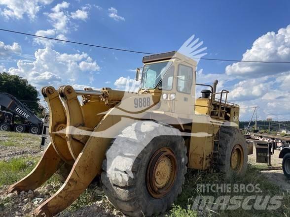 CAT 988B Kolové nakladače