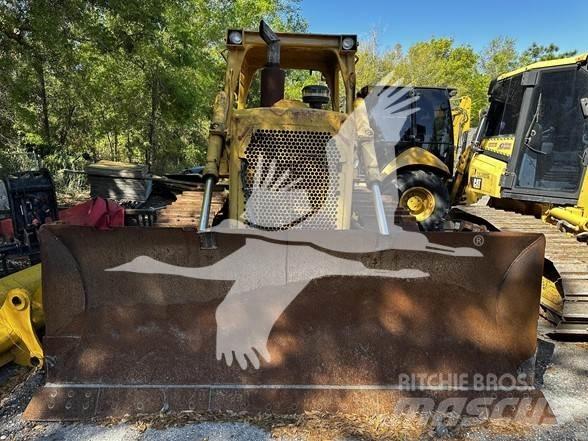 CAT D6D Pásové dozery