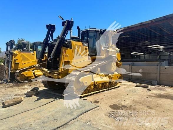 CAT D8T Pásové dozery