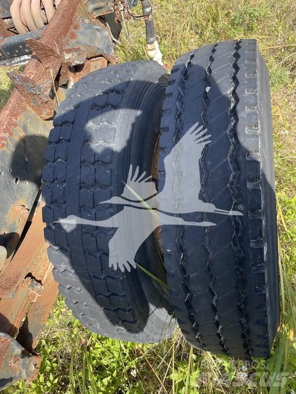 Ford F800 Nákladní vozidlo bez nástavby