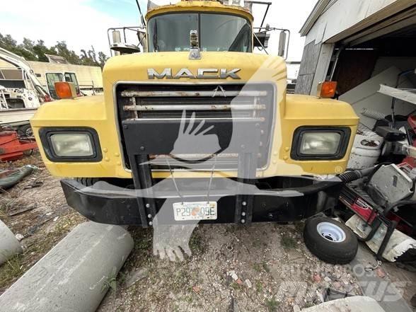 Mack RD688S Popelářské vozy