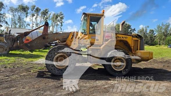 Volvo L120E Kolové nakladače