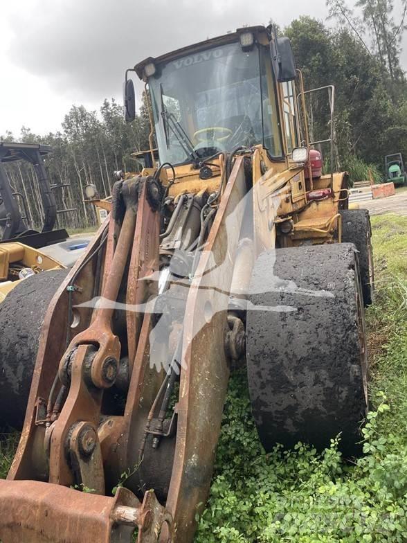 Volvo L120E Kolové nakladače