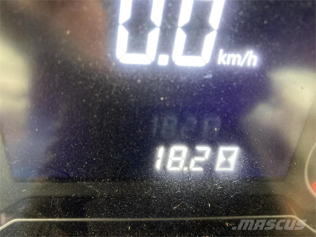 John Deere 5090M Traktory