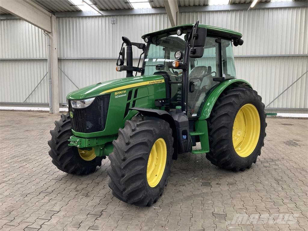 John Deere 5090M Traktory