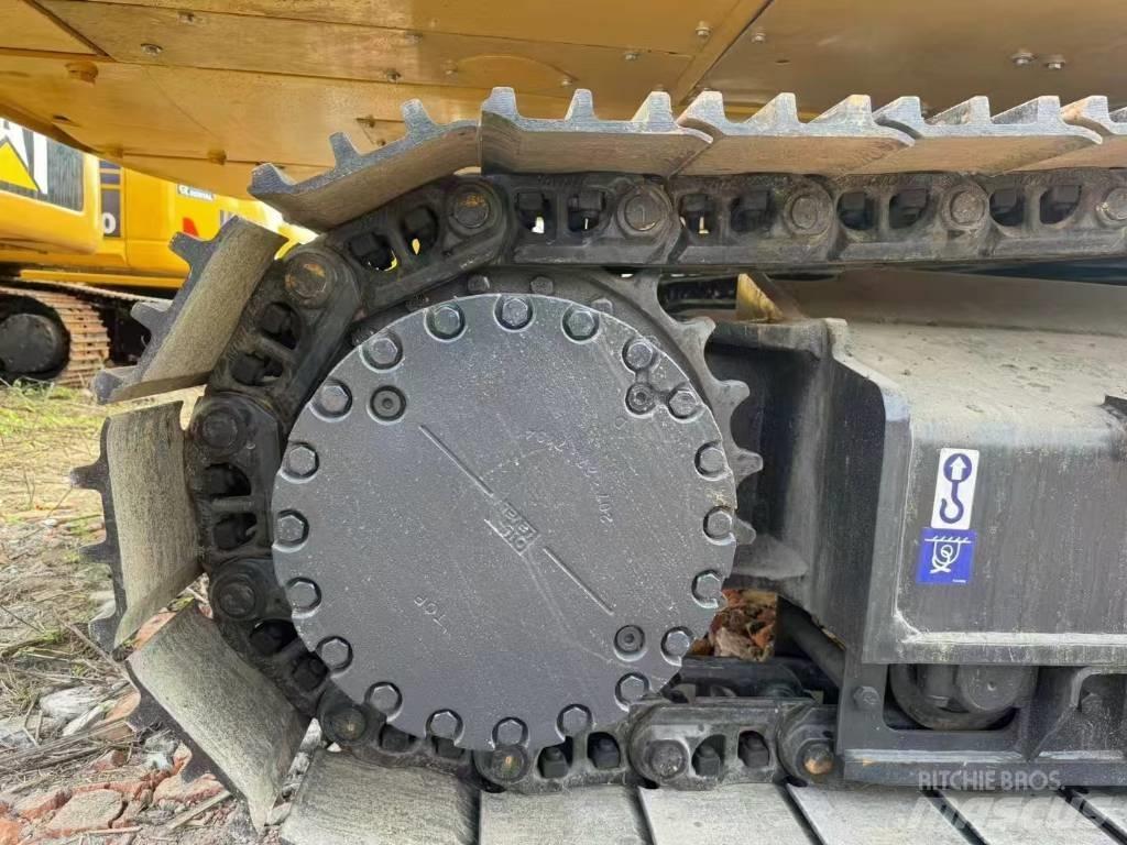 Komatsu 360-7 Pásová rýpadla