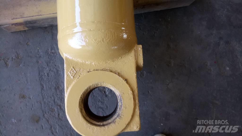 CAT 988 B Hydraulika