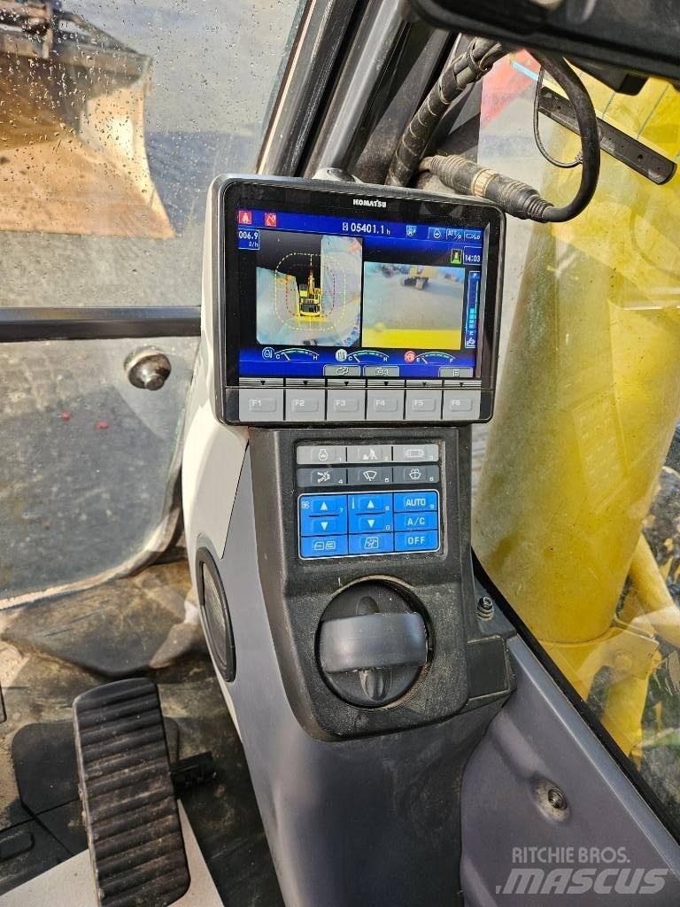 Komatsu PC210LC-11 Pásová rýpadla