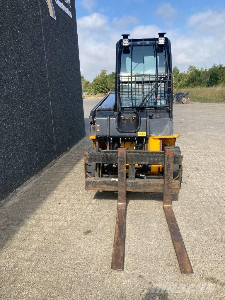 JCB TLT 35 D 4x4 Teleskopické manipulátory