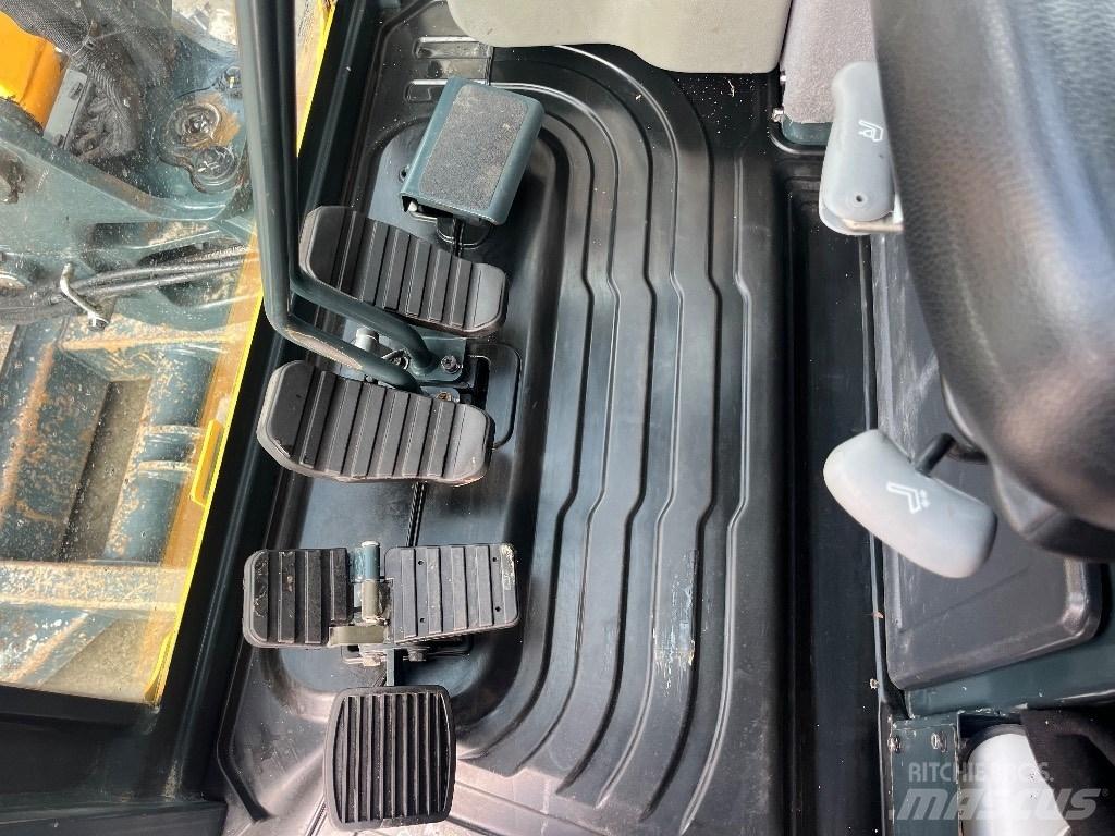 Hyundai R30 Z-9AK Mini rýpadla < 7t