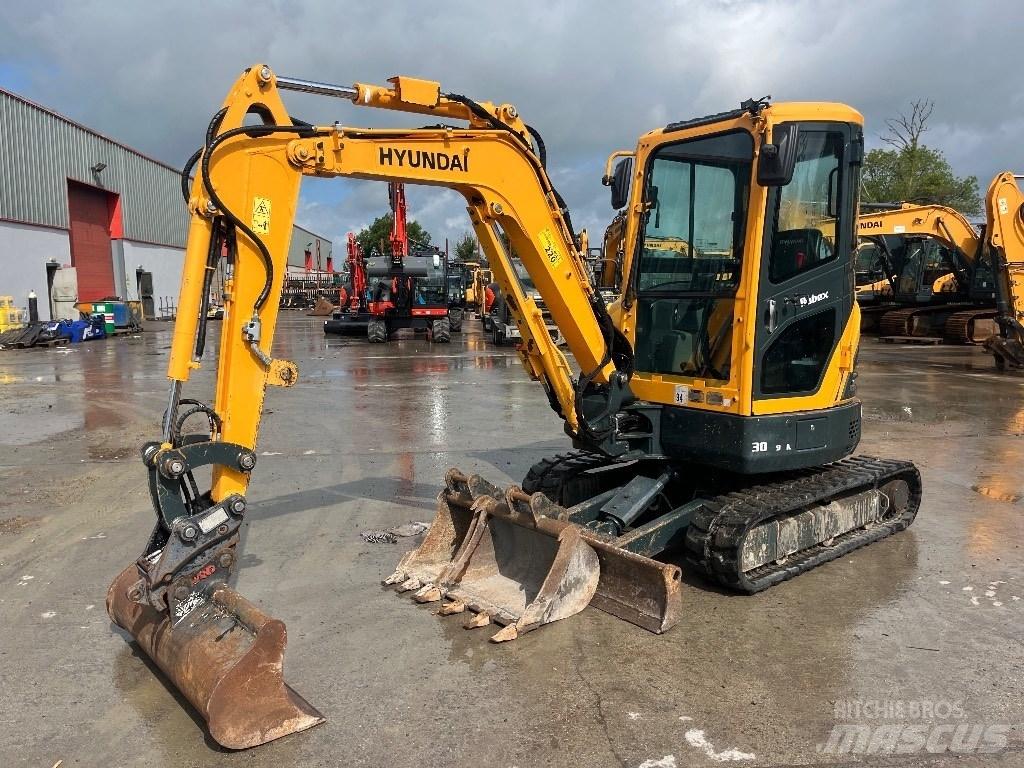 Hyundai R30 Z-9AK Mini rýpadla < 7t