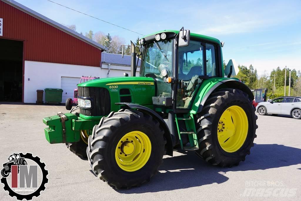 John Deere 6330 Traktory