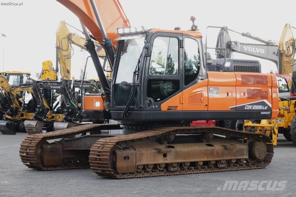 Doosan DX 255 LC-7 Pásová rýpadla
