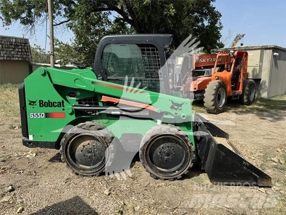 Bobcat S550 Smykem řízené nakladače