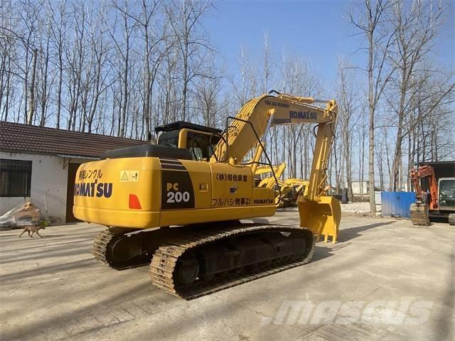 Komatsu PC 200-8N1 Pásová rýpadla