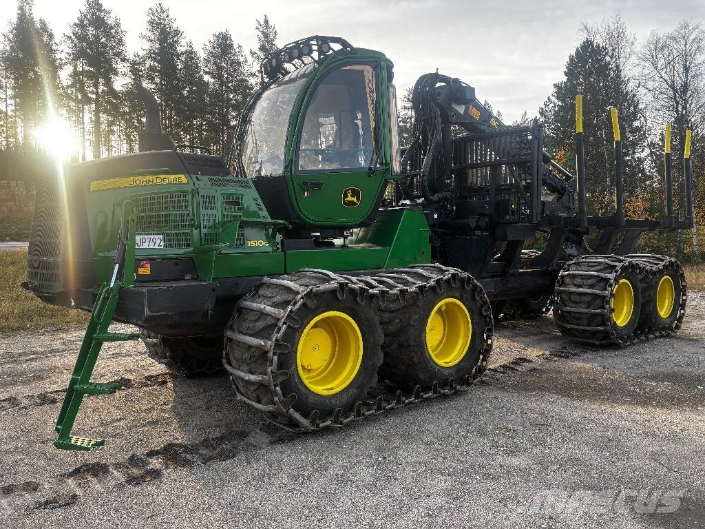 John Deere 1510G Vyvážecí traktory