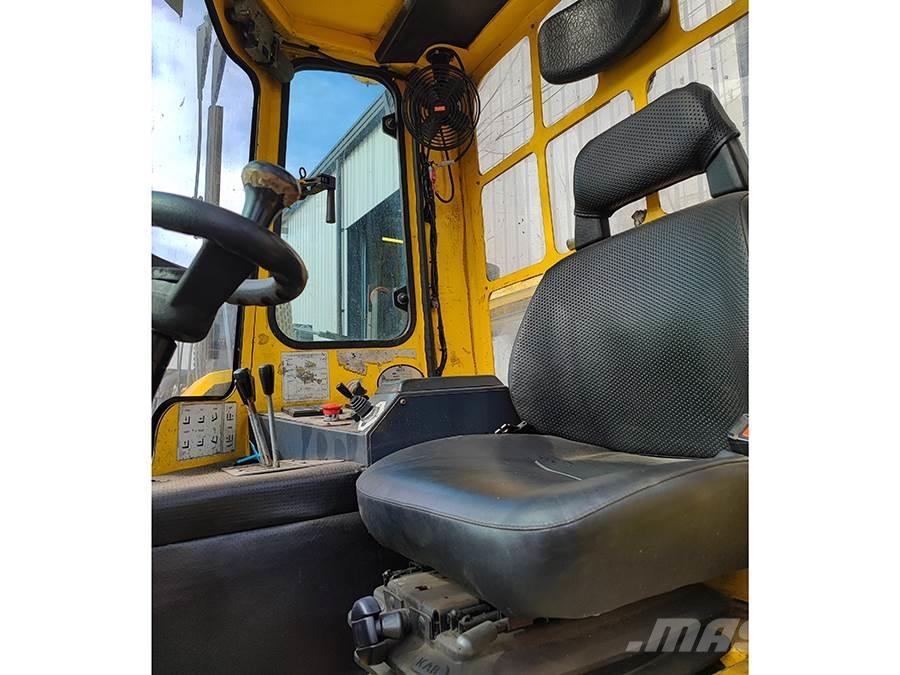 Combilift C4000 4 cestní vysokozdvižné vozíky