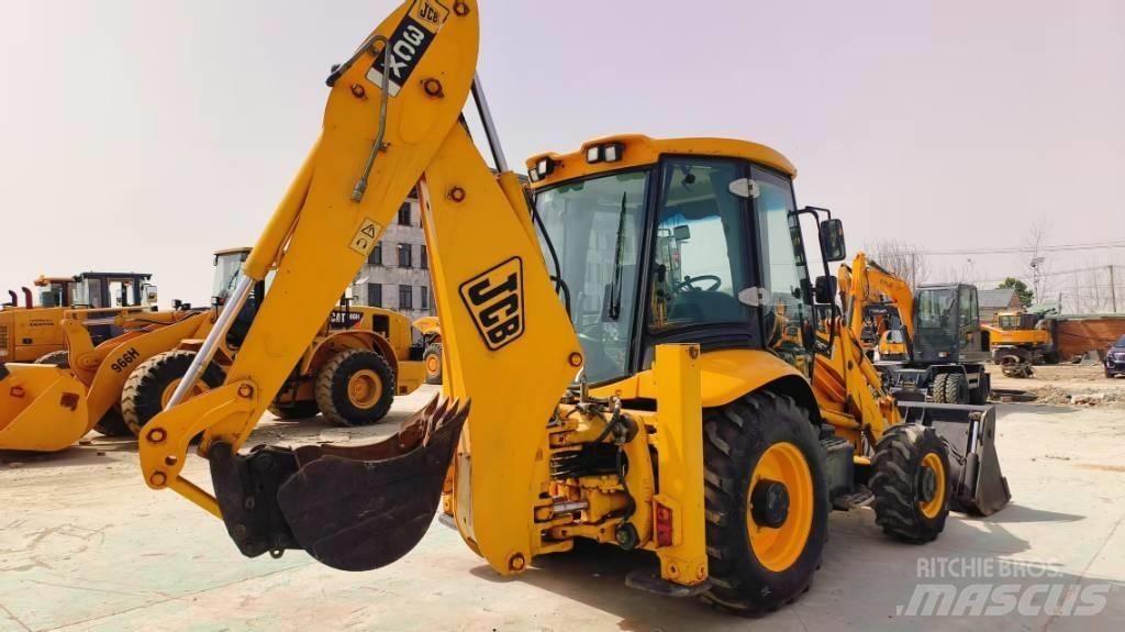 JCB 3 CX Rýpadlo-nakladače