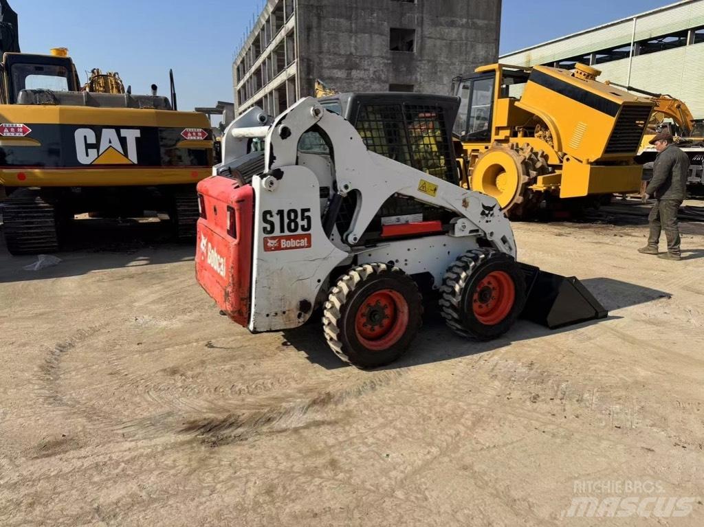 Bobcat S 185 Smykem řízené nakladače