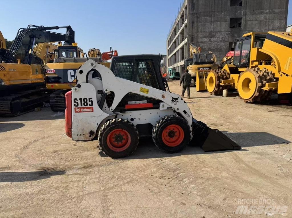 Bobcat S 185 Smykem řízené nakladače