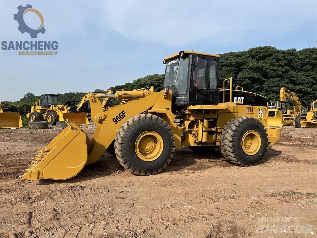CAT 966 F Kolové nakladače