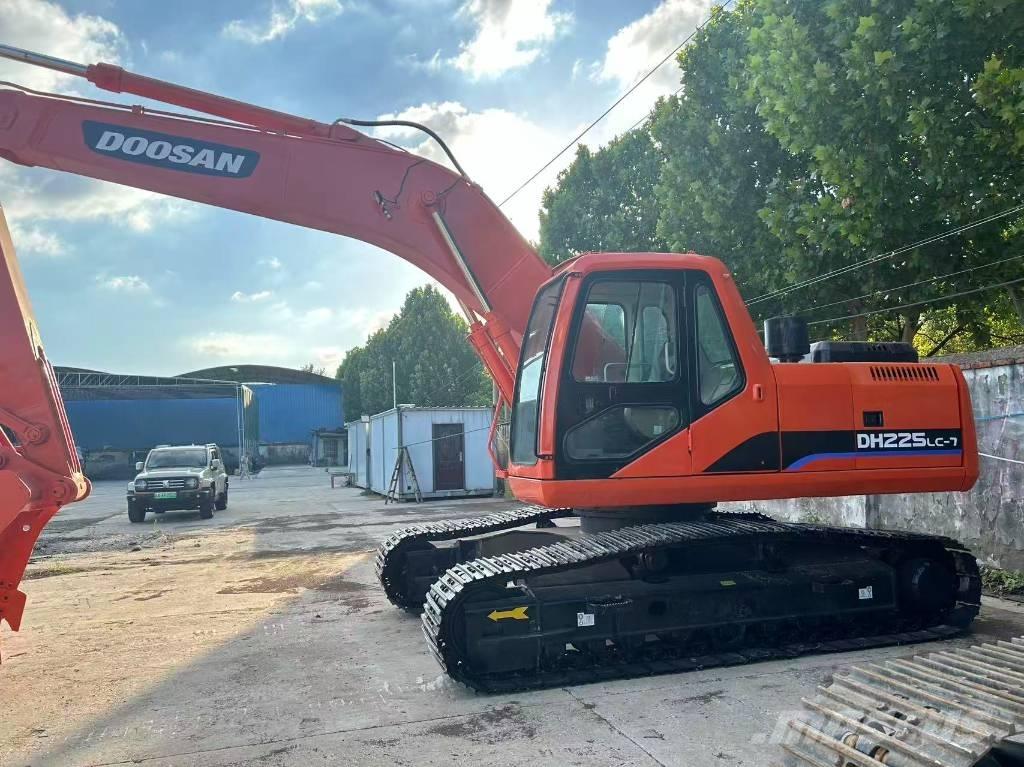 Doosan 225 Pásová rýpadla
