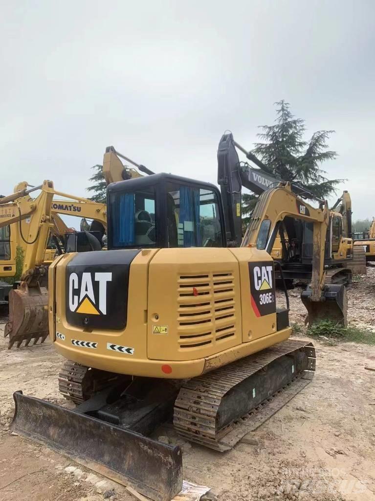 CAT 306E2 Pásová rýpadla
