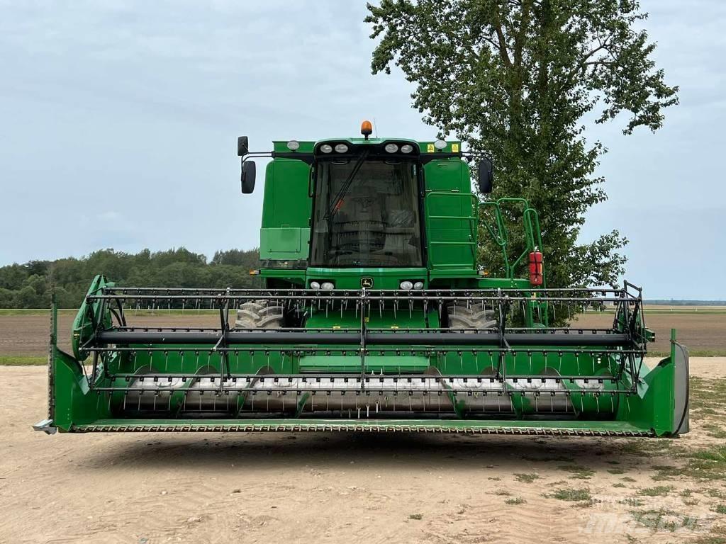John Deere 1570 Sklízecí mlátičky