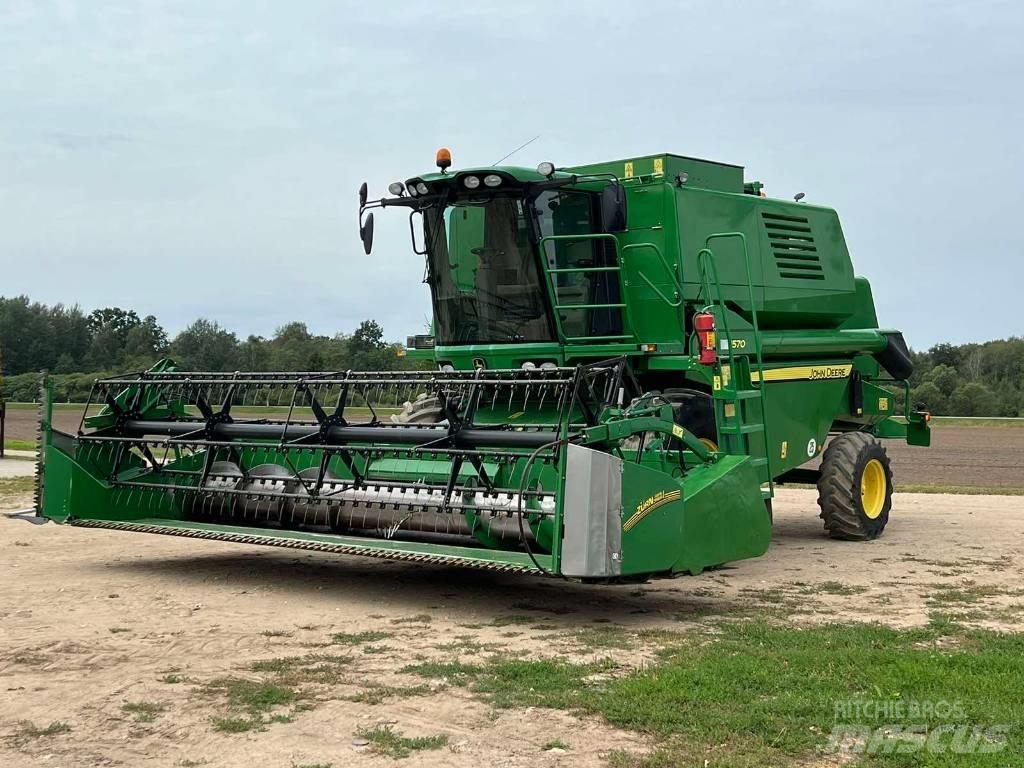 John Deere 1570 Sklízecí mlátičky