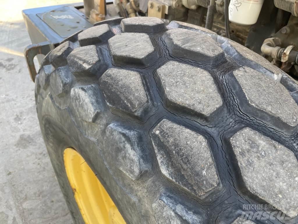 Bomag BW 177 DH-3 Tahačové válce