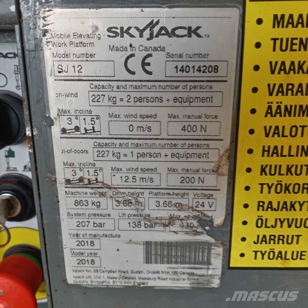 SkyJack SJ 12 Vertikální sloupové výtahy