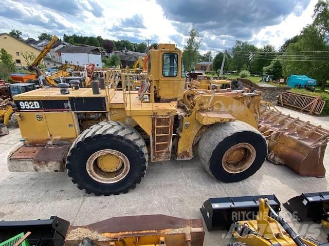 CAT 992 D Kolové nakladače