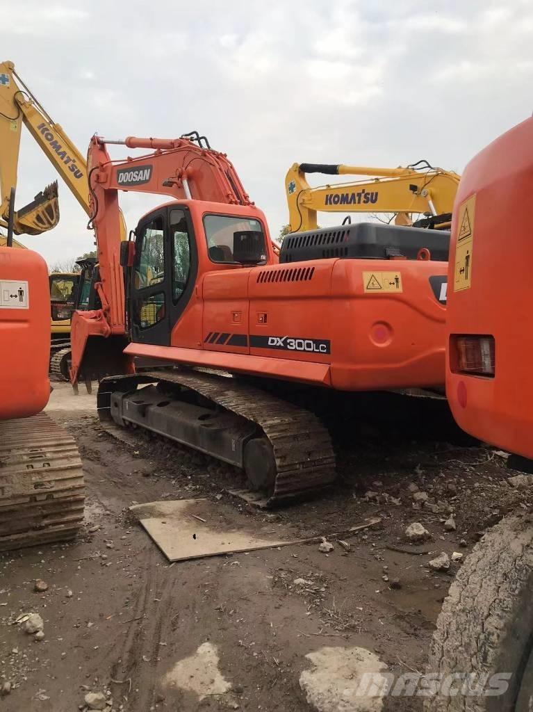 Doosan dx300 Pásová rýpadla