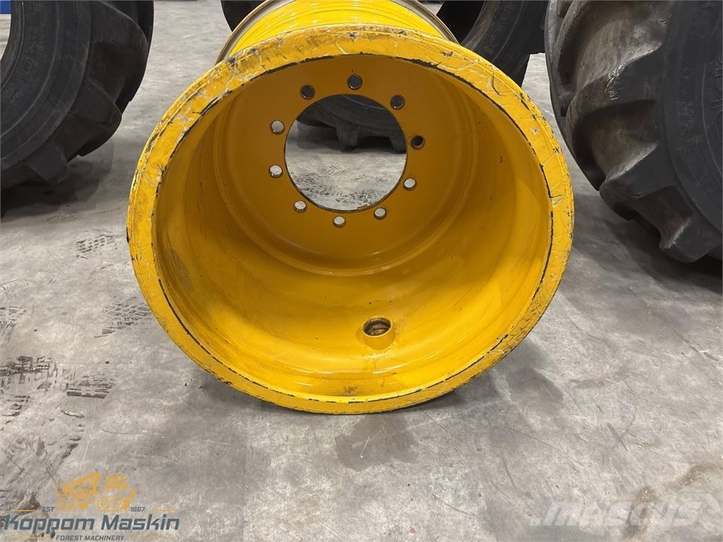 Rottne H8 24x26,5 Pneumatiky, kola a ráfky