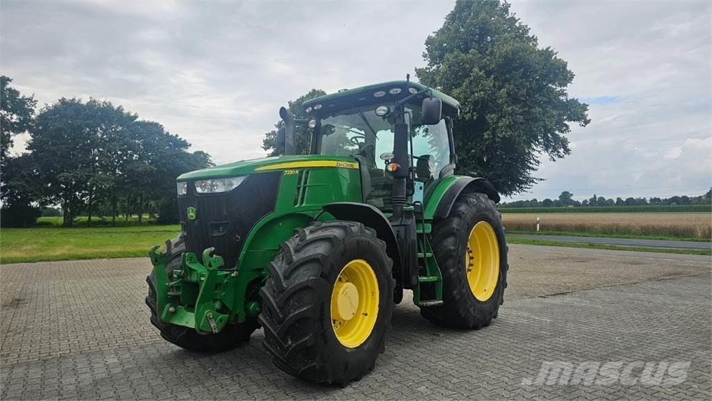 John Deere 7230R Traktory
