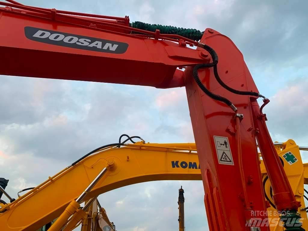 Doosan DX 225 LC Pásová rýpadla