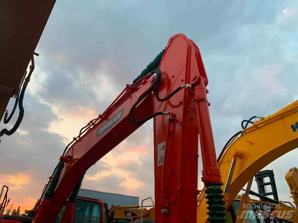 Doosan DX 225 LC Pásová rýpadla
