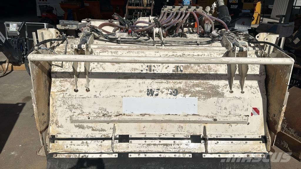 Wirtgen WS 250 Recyklátory asfaltu