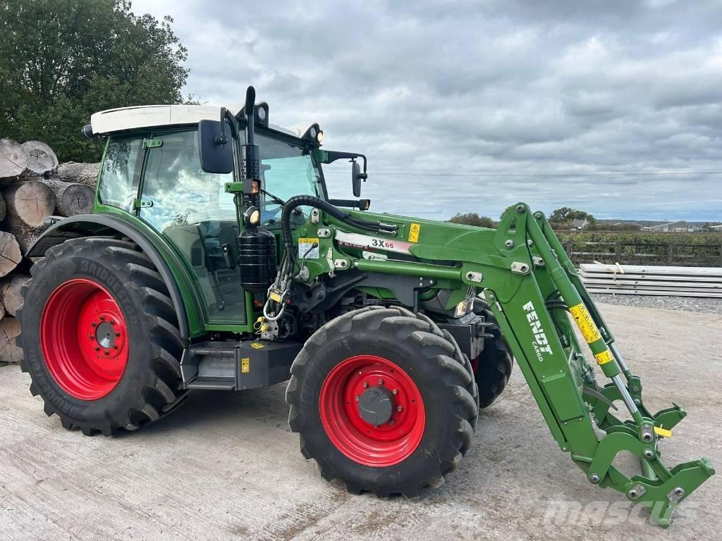 Fendt 211 Vario Traktory