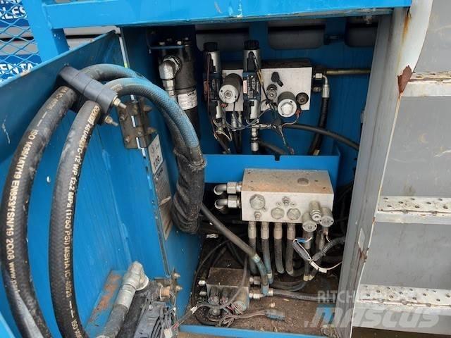 Genie GS 3390 Nůžková zvedací plošina