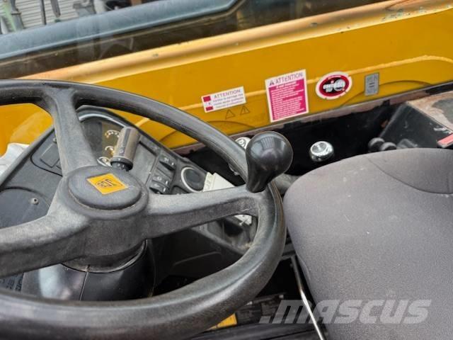 JCB 533-105 Teleskopické manipulátory