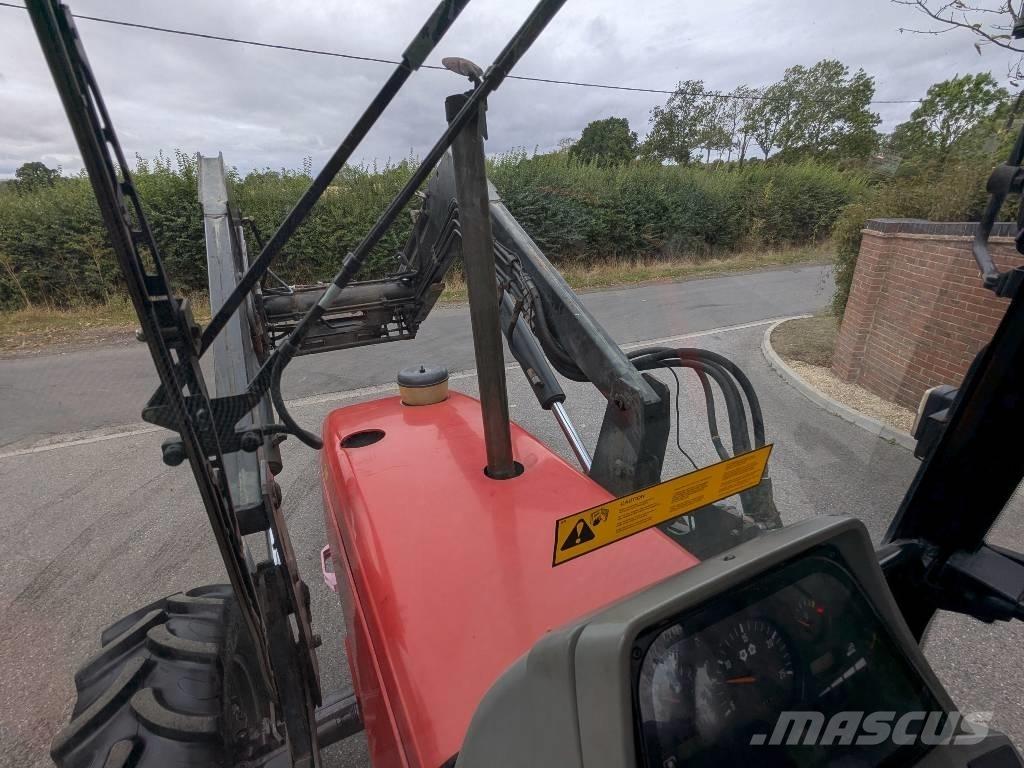 Massey Ferguson 6150 Traktory