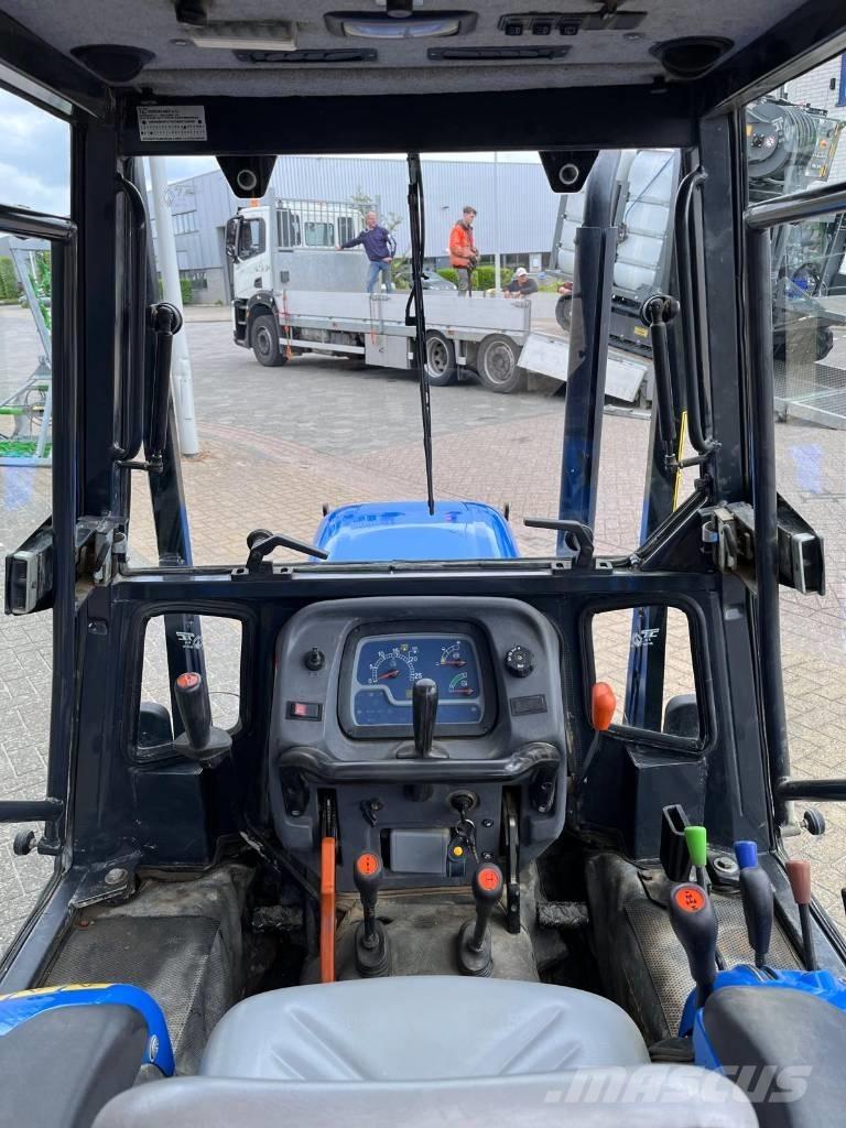 New Holland TK 4030f Traktory