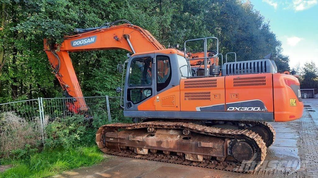 Doosan DX 300 LC-5 Pásová rýpadla