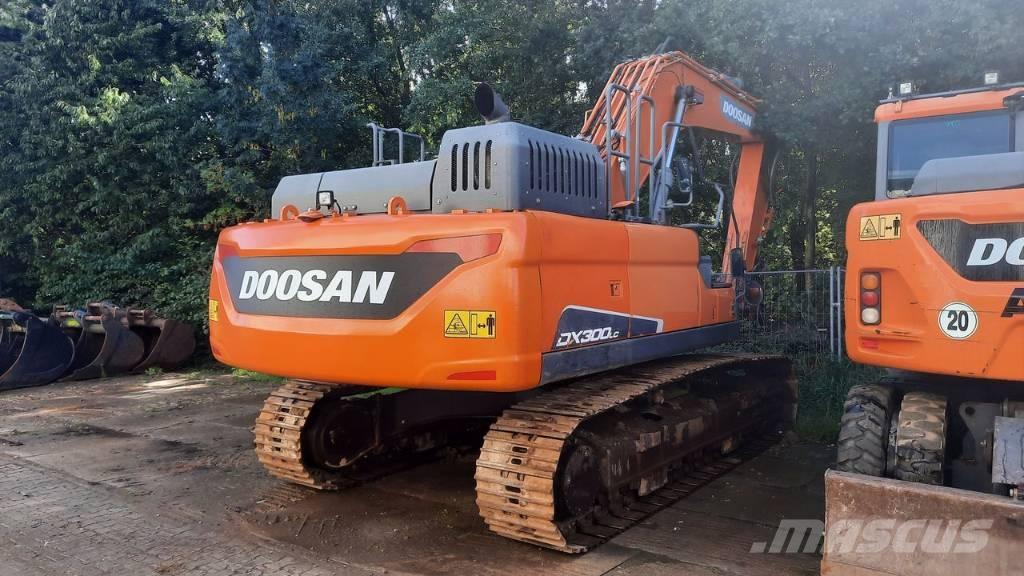 Doosan DX 300 LC-5 Pásová rýpadla