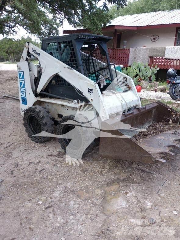 Bobcat 773 Smykem řízené nakladače