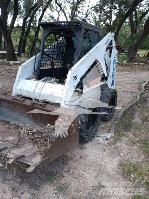 Bobcat 773 Smykem řízené nakladače