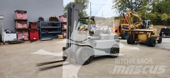 Hyster H80C Dieselové vozíky