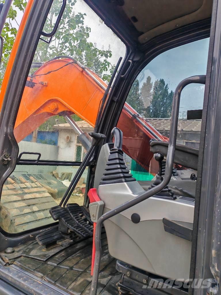Doosan DX75-9C Midi rýpadla 7t - 12t