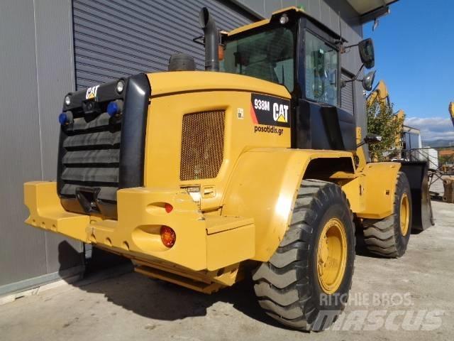 CAT 938M Kolové nakladače